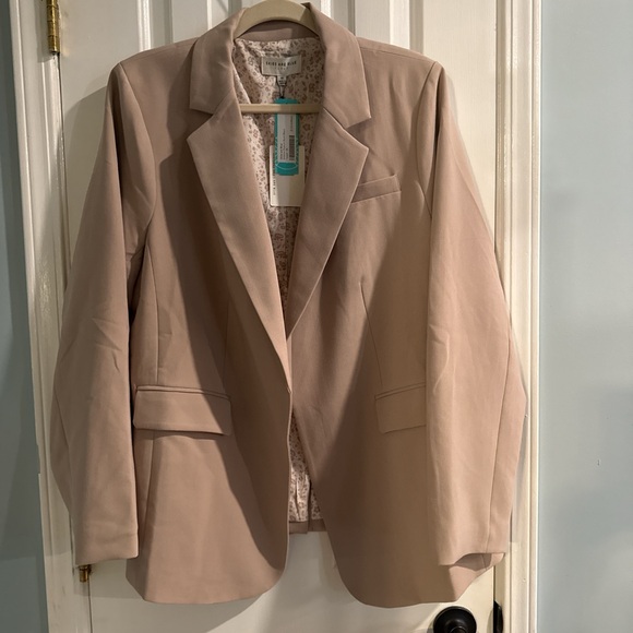 Skies Are Blue Jackets & Blazers - NWT Skies Are Blue Beige Blazer